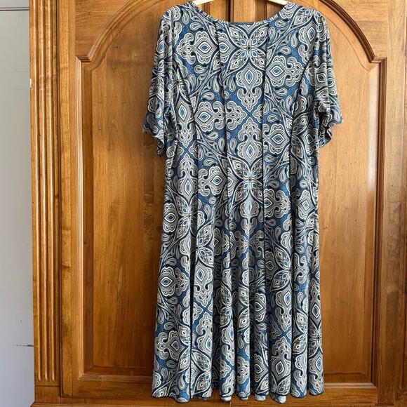 Sami & Jo paisley fit and flare jersey dress short sleeve midi length plus 2X - Picture 9 of 12